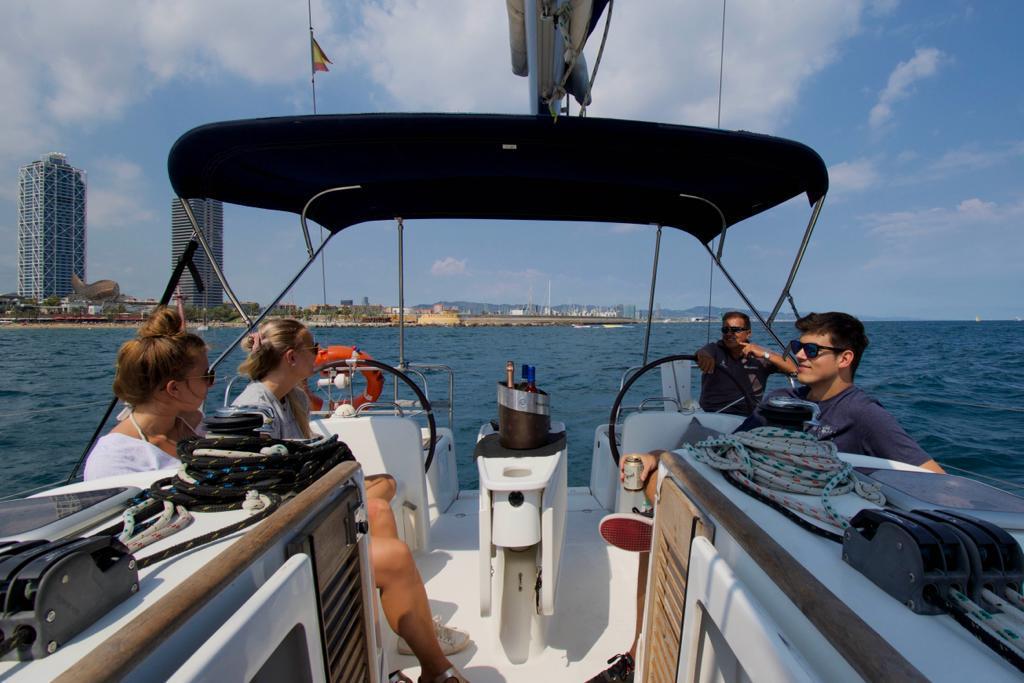 Regata Team Building Barcelona | Boat Experience